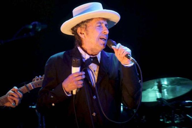 Viện Hàn lâm Khoa học Thụy Điển cho biết sau rất nhiều cố gắng, bây giờ họ sẽ không tìm cách liên lạc với nghệ sĩ Bob Dylan nữa - Ảnh: EPA