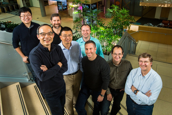Các nhà nghiên cứu Microsoft trong nhóm phát triển công nghệ nhận diện giọng nói - Ảnh: Microsoft