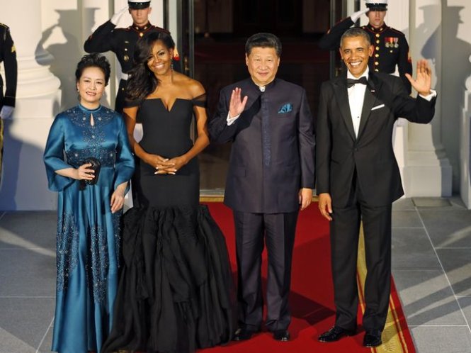 Tổng thống Obama và Đệ nhất Phu nhân Michelle Obama chụp hình cùng chủ tịch Trung Quốc Tập Cận Bình và phu nhân Bành Lệ Viện - Ảnh: AP