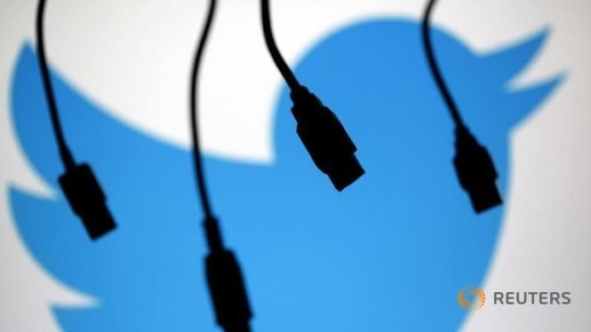 Hàng triệu người dùng Twitter không thể truy cập trang mạng xã hội này sau các cuộc tấn công DDoS hôm 21-10 - Ảnh: Reuters