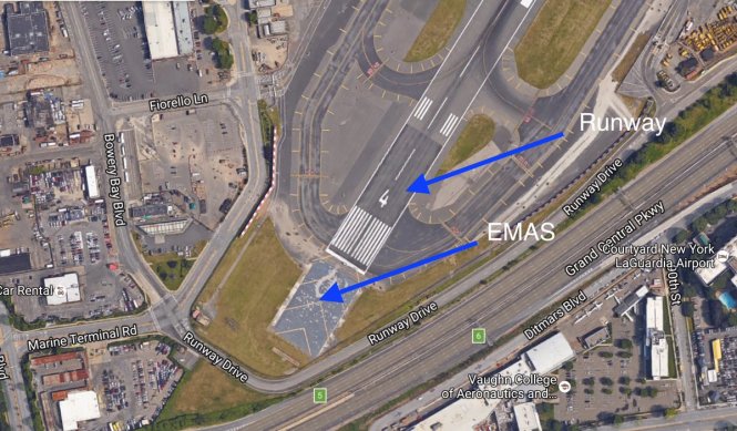 Hình ảnh cho thấy khu vực có lắp đặt hệ thống EMAS và đường bay tại sân bay LaGuardia của New York - Ảnh: Twitter/Afreedma