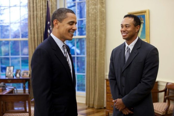 Tổng thống Obama (trái) đã có chuyến đi đến Florida để chơi golf cùng Tiger Woods năm 2013 - Ảnh: AFP