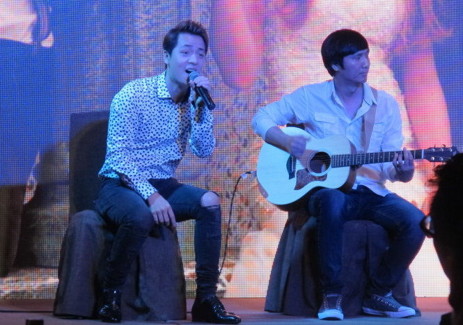 Ca sĩ Đăng Khôi biểu diễn trong buổi ra mắt chương trình Con đến từ hành tinh nào? ảnh: H.Lê