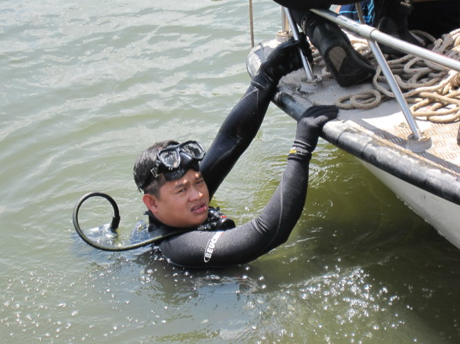 Đại úy Huỳnh Văn Tuấn trong vụ cứu nạn tàu Dìn Ký
