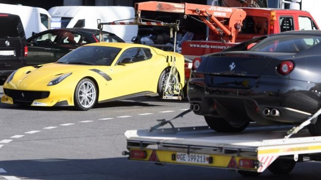 Những chiếc xe của ông Teodorin bị công tố viên Thụy Sĩ tịch thu - Ảnh: AFP