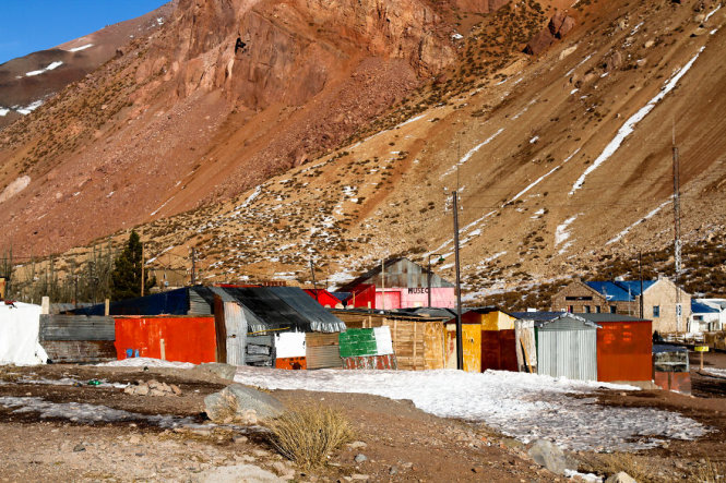 Ngôi làng gần Aconcagua, Argentina