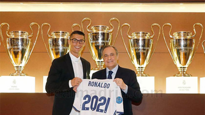 Ronaldo Real gia hạn: Ronaldo đã gia hạn hợp đồng với Real Madrid trong quá khứ, hãy cùng chiêm ngưỡng lại hình ảnh của anh trong màu áo của CLB Tây Ban Nha này và suy ngẫm về những khoảnh khắc tuyệt vời của anh.