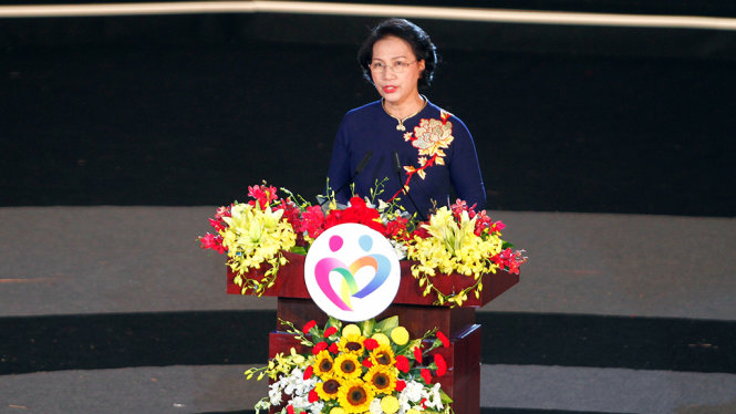 Chủ tịch Quốc hội Nguyễn Thị Kim Ngân phát biểu tại buổi gặp gỡ - Ảnh: NAM TRẦN