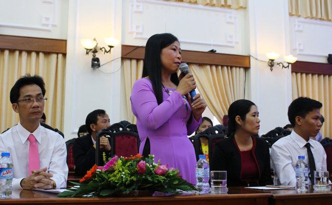 Cô giáo Nguyễn Thị Bích Thủy, công tác hơn 29 năm tại Trường Tiểu học Lại Sơn (huyện Kiên Hải, tỉnh Kiên Giang) gửi tâm tư đến Bộ trưởng - Ảnh: HÀ THANH