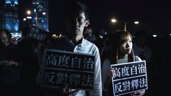 Ông Leung và bà Yau được bầu làm nghị sĩ trong Hội đồng lập pháp Hong Kong hồi tháng 9 - Ảnh: AFP