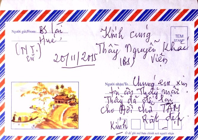 Lá thư tri ân của bác sĩ Hoàng Thị Lài hằng năm gửi đến dịp 20-11 - Ảnh: NGUYỄN KHẮC PHÊ