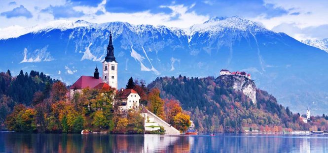 Slovenia là quốc gia có nguồn tài nguyên nước phong phú với hơn một nửa diện tích lãnh thổ là rừng bao phủ - Ảnh: Easyjet