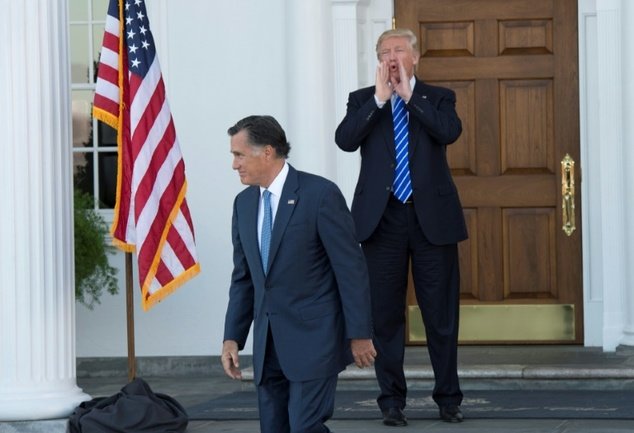 Ông Mitt Romney rời đi sau cuộc gặp với tổng thống đắc cử Donald Trump tại khu sân golf của ông Trump tại Bedminster, bang New Jersey - Ảnh: AFP