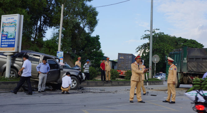 Hiện trường vụ tai nạn giao thông tại quốc lộ 1A chiều 20-11- Ảnh: Hà Đồng