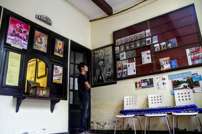 Những poster phim kinh điển ngay bên trong khuôn viên Hanoi Cinematheque