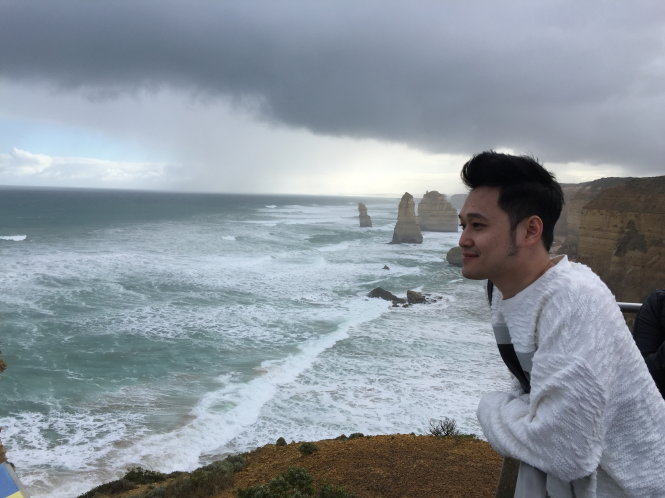 Bức ảnh chụp ở Úc mà Quang Vinh rất thích. Vinh viết Úc tạo ấn tượng mạnh, là nơi anh tìm thấy bình yên khi ở đây dù mây đen có bao phủ trên đầu... - Ảnh: Instagram của Quang Vinh