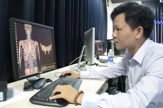 Thạc sĩ Lê Văn Chung - trưởng nhóm nghiên cứu 3D cơ thể người, Trường ĐH Duy Tân, Đà Nẵng - Ảnh: Trường Trung
