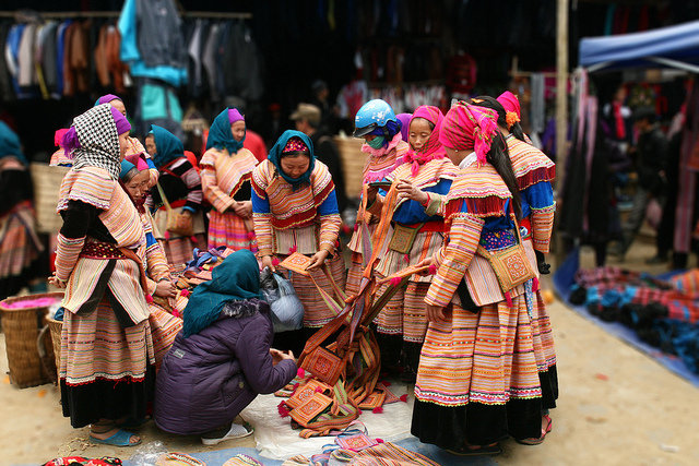 Họp chợ cũng là một nét văn hóa đặc sắc của Sapa