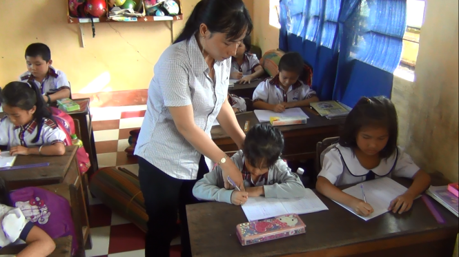 Trường tiểu học thị trấn Nàng Mau 1 có 11 học sinh là con của cô dâu Việt thuộc diện học sinh nước ngoài - Ảnh: NGỌC TÀI