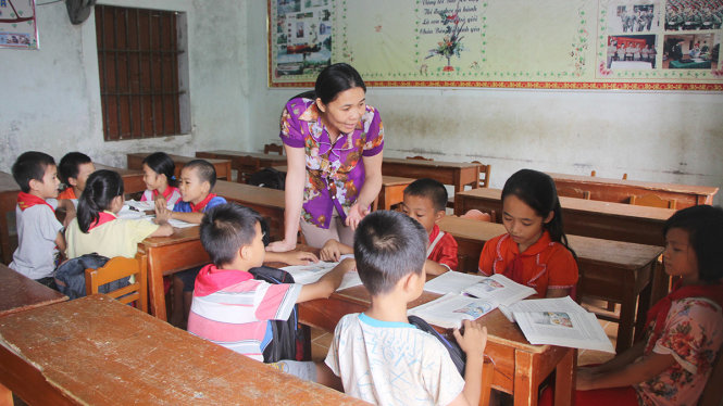 Nghệ An dôi dư hơn 1.500 giáo viên nhưng một số địa phương vẫn ký hợp đồng mới. Trong ảnh một tiết học tại Trường tiểu học Trù Sơn 2, huyện Đô Lương, Nghệ An - Ảnh: Doãn Hòa