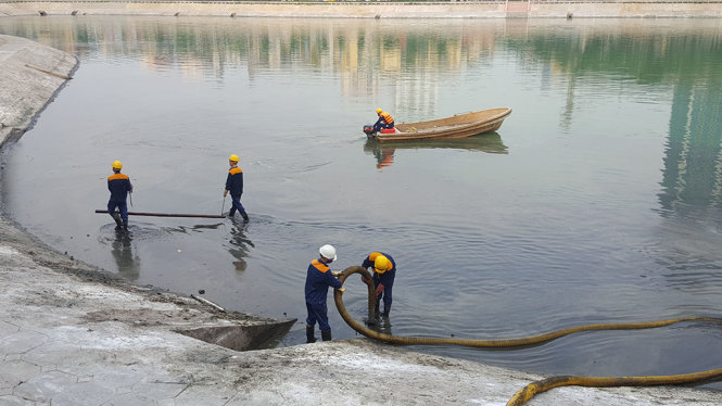 Hồ Ngọc Khánh - một trong những hồ ô nhiễm nặng được thử nghiệm xử lý ô nhiễm bằng chế phẩm đặc biệt