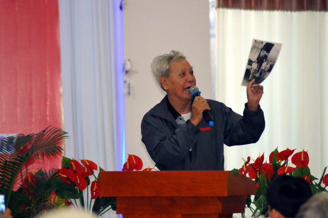 Ông Cao Nguyên Lợi - cựu tù chính trị Hang cọp (Côn Đảo) chia sẻ tại buổi giao lưu - Ảnh: A Lộc