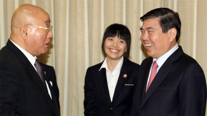 Chủ tịch UBND TP.HCM tiếp Cố vấn thủ tướng Nhật ông Isao Iijima - Ảnh: T.X