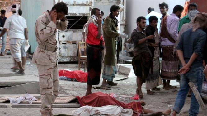 Thành phố Aden thường xuyên chứng kiến các vụ tấn công liều chết nhắm vào lực lượng chính phủ - Ảnh: AFP