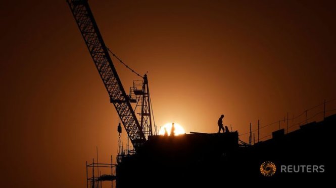 Ấn Độ đang thiếu lực lượng lao động trong ngành xây dựng - Ảnh: Reuters