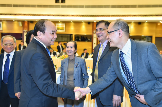 Thủ tướng Nguyễn Xuân Phúc và các đại biểu tham dự hội nghị - Ảnh: VIỆT DŨNG