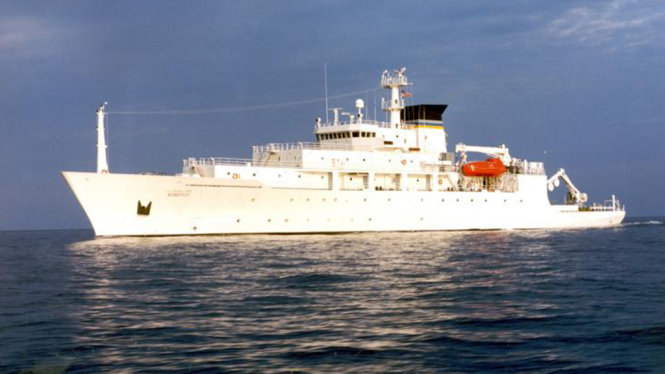 Tàu nghiên cứu hải dương USNS Bowditch của hải quân Mỹ - Ảnh: Reuters