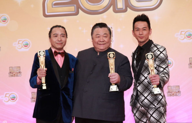 Giải thưởng diễn viên chuyên nghiệp dành cho 3 nghệ sĩ thực lực Cổ Minh Hoa, Ngô Gia Lạc và Tần Hoàng - Ảnh: TVB