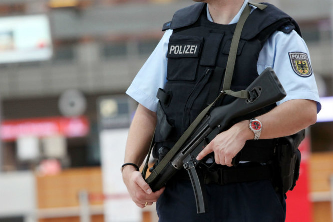 An ninh đang được thắt chặt tại Đức trước thềm năm mới - Ảnh: DPA