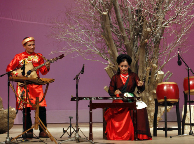 Nghệ sĩ Việt Nam biểu diễn âm nhạc dân tộc tại Iran 
- Ảnh: Facebook Thach Nguyen