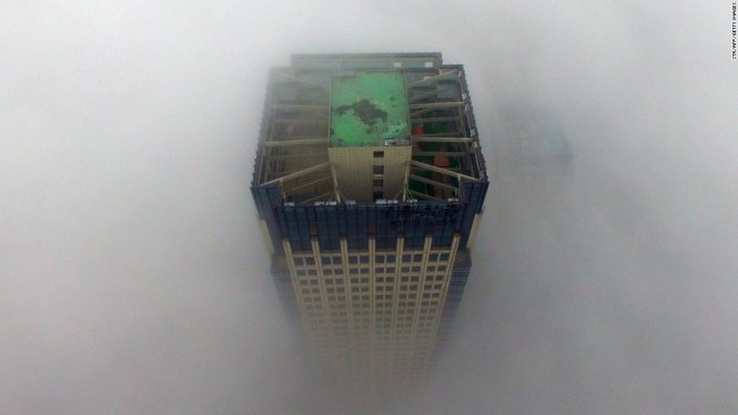 Sương mù dày đặc ở Dương Châu, tỉnh Giang Tô - Ảnh: Getty