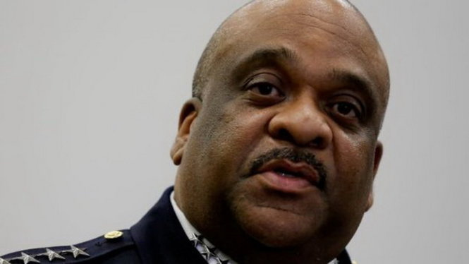 Sĩ quan cảnh sát Chicago Eddie Johnson cho rằng đoạn video là 