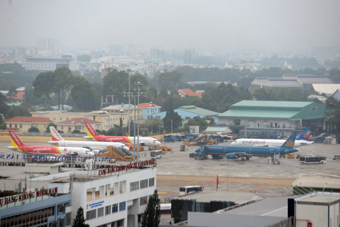 Một góc bãi đỗ máy bay của sân bay Tân Sơn Nhất, TP.HCM - Ảnh: Hữu Khoa