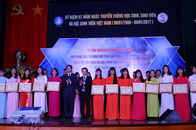 Tuyên dương 267 sinh viên thủ đô nhận danh hiệu “Sinh viên 5 tốt” - Ảnh: Hà Thanh