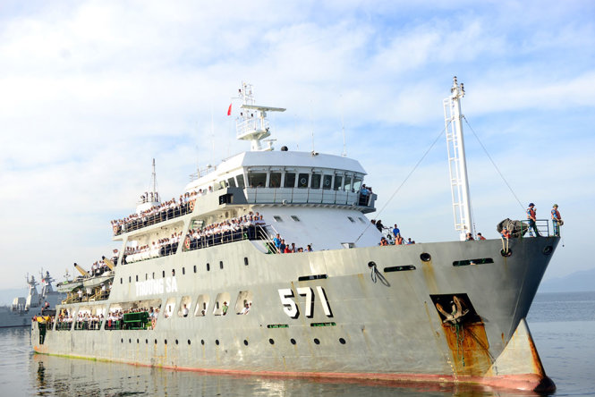 Tàu 571 từ Trường Sa trở về - Ảnh: DUYÊN PHAN