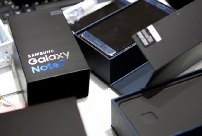 Một chiếc Galaxy Note 7 tại trụ sở của tập đoàn Samsung ở Seoul, Hàn Quốc - Ảnh: Reuters