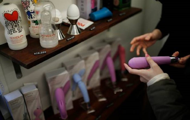 Một nghiên cứu của Thụy Điển cho biết đồ chơi tình dục ít chứa hóa chất độc hại hơn đồ chơi trẻ em - Ảnh: REUTERS