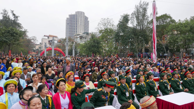 Hàng ngàn người dân tới dự lễ kỷ niệm 228 năm chiến thắng Ngọc Hồi - Đống Đa - Ảnh: Việt Dũng
