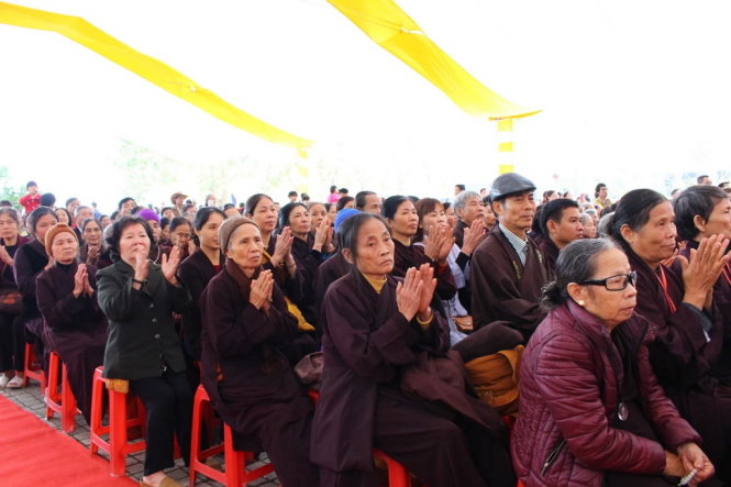 Hàng ngàn tăng ni, phật tử, du khách đến tham dự khai mạc lễ hội chùa Bái Đính năm 2017