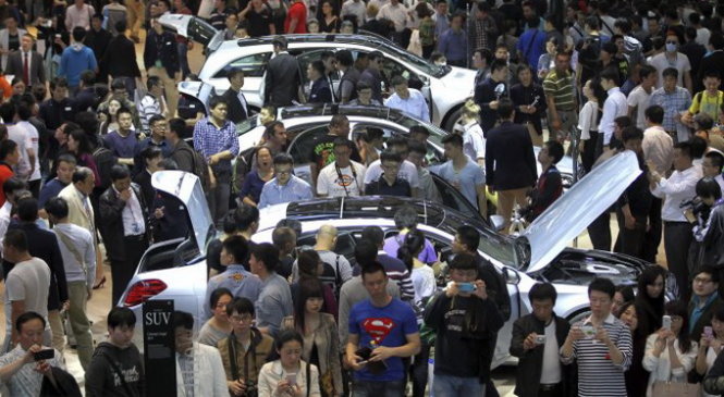 Business Insider cho rằng các hãng xe Mỹ vẫn sẽ chọn sản xuất tại thị trường Trung Quốc để phòng rủi ro suy thoái của ngành công nghiệp này ở Mỹ trong tương lai - Ảnh: Reuters
