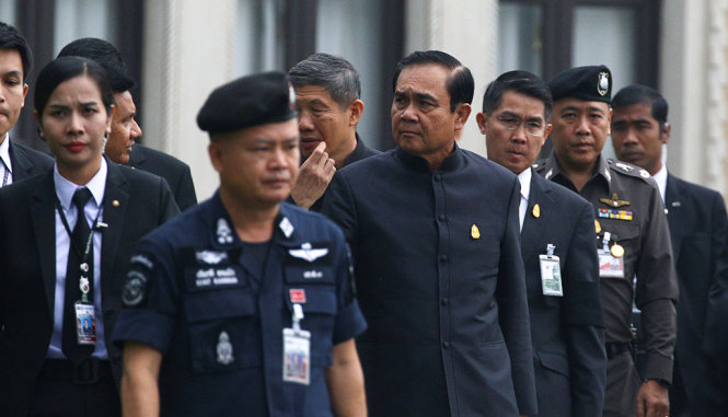 Thủ tướng Thái Lan Prayuth trong một cuộc họp nội các - Ảnh: Reuters