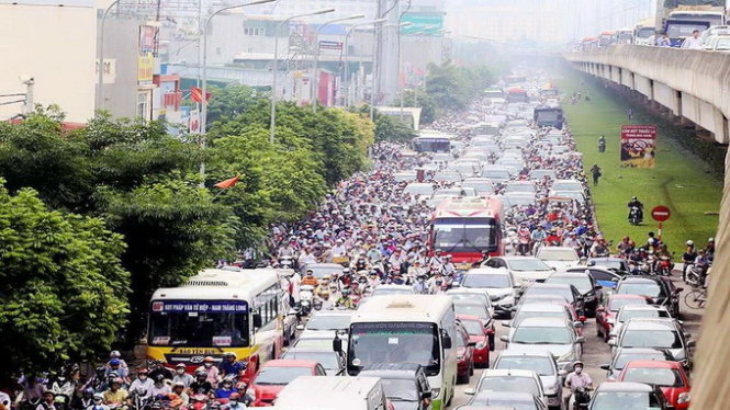 Ùn tắc giao thông tại các thành phố lớn cho thấy những bất cập trong quy hoạch đô thị - Ảnh: BĐS