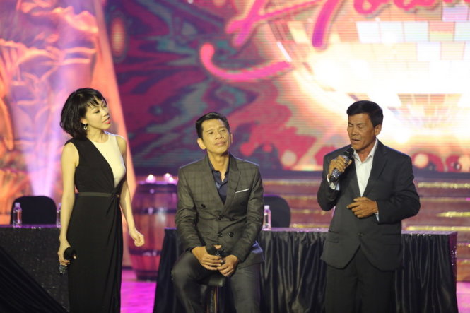 Ba thí sinh: Yến Xuân, Đức Minh và Mạnh Thường (từ trái sang) trong buổi giới thiệu Tình bolero Hoan ca vào sáng 14-2 - Ảnh: K-Media