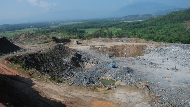 Hoạt động khai thác đất, đá ở xã Hòa Nhơn, huyện Hòa Vang sẽ được kiểm soát chặt chẽ về khối lượng để tránh tình trạng trốn thuế, phí - Ảnh: V.Hùng
