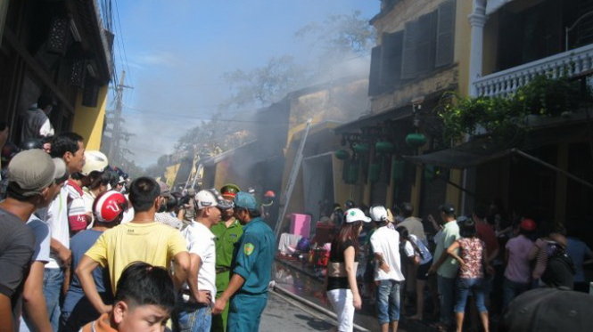 Vụ hỏa hoạn xảy ra tại số nhà 134 Trần Phú năm 2013 - Ảnh: Thanh Ba