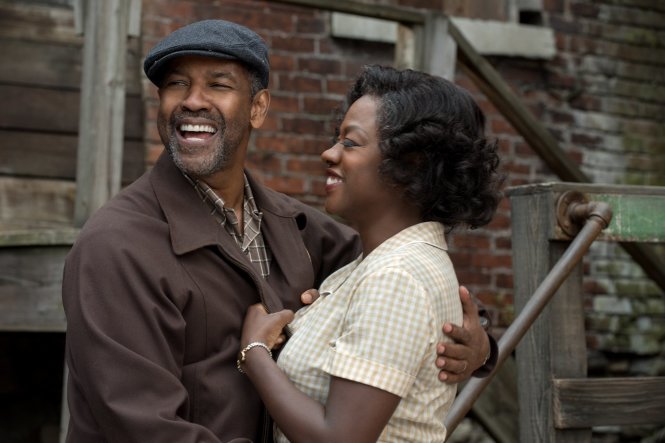 Denzel Washington và Viola Davis, hai diễn viên da đen quyền lực của Hollywood, được đề cử Oscar nam chính và nữ phụ với phim Fences